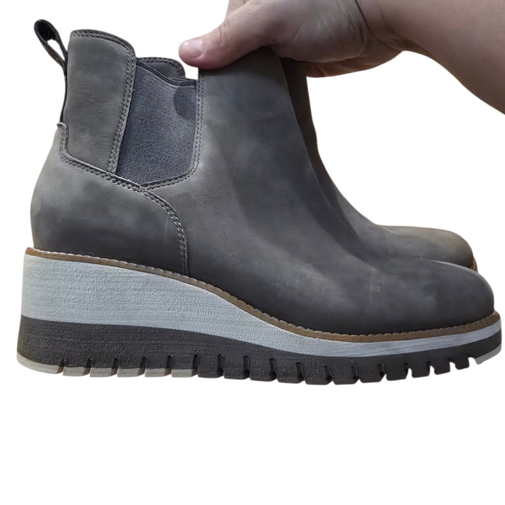 Cole Haan Women's Gray Suede Zerogrand Chelsea City Wedge Boot Size 7.5